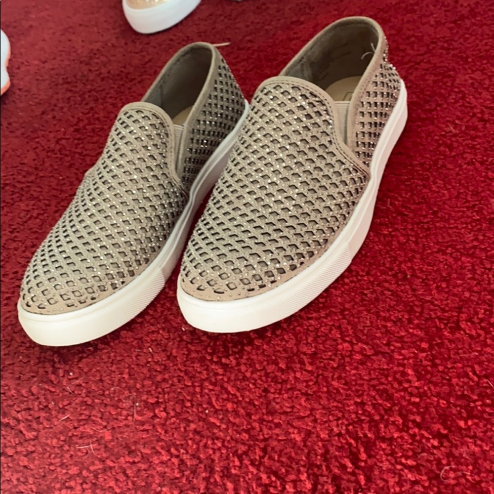 Women’s sneakers